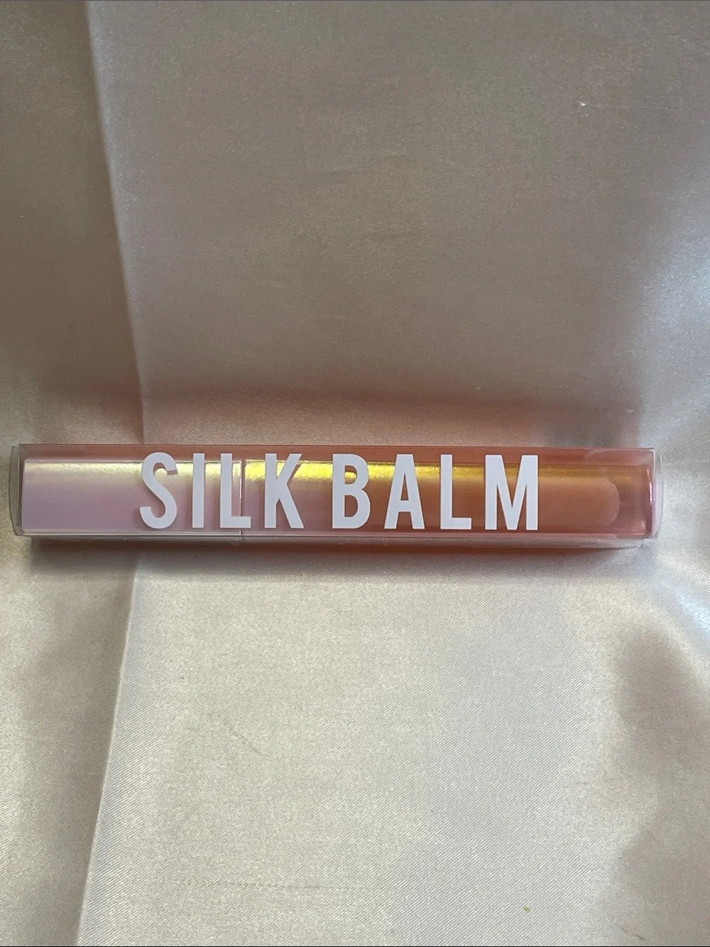 Huda Beauty Silk Balm Hydrating and Nourishing Lip Balm in Blush - NEW
